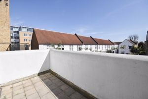 Roof Terrace- click for photo gallery